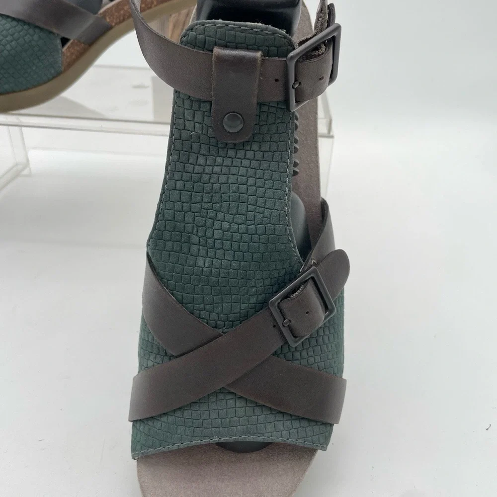 Dansko turquoise Green chunky block heel Emboss Comfort Sandal EU 42 US‎ 11.5-12
